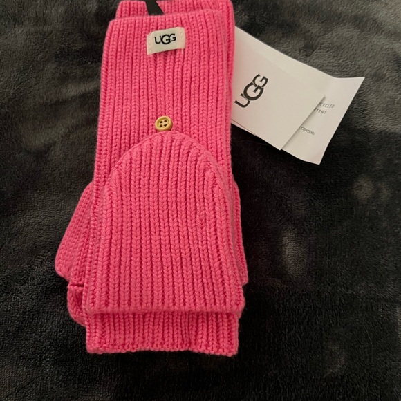 UGG Hot Pink Knit Pom Beanie with Matching Mittens, NWT. - Picture 10 of 16